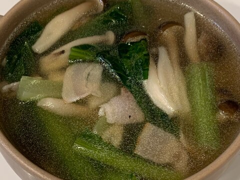 小松菜としめじとベーコンのスープ